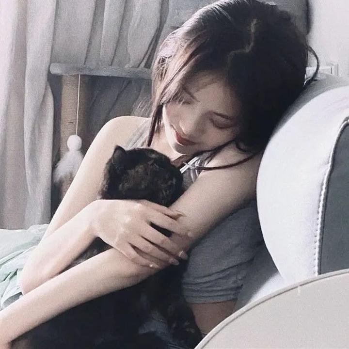 牌坊下的女人
